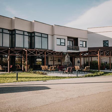 Hotel & Distillery Monogram Gradac  Dış mekan fotoğraf