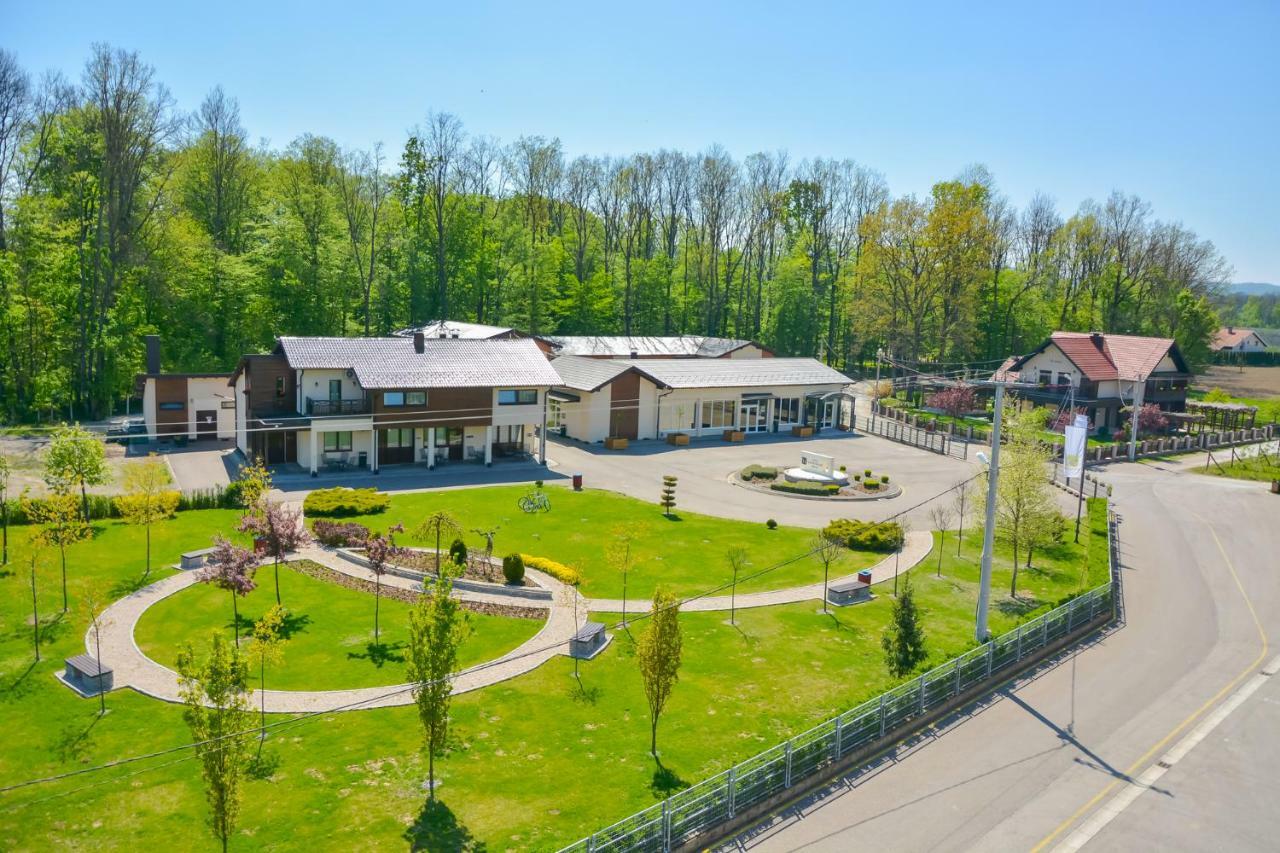 Hotel & Distillery Monogram Gradac  Dış mekan fotoğraf