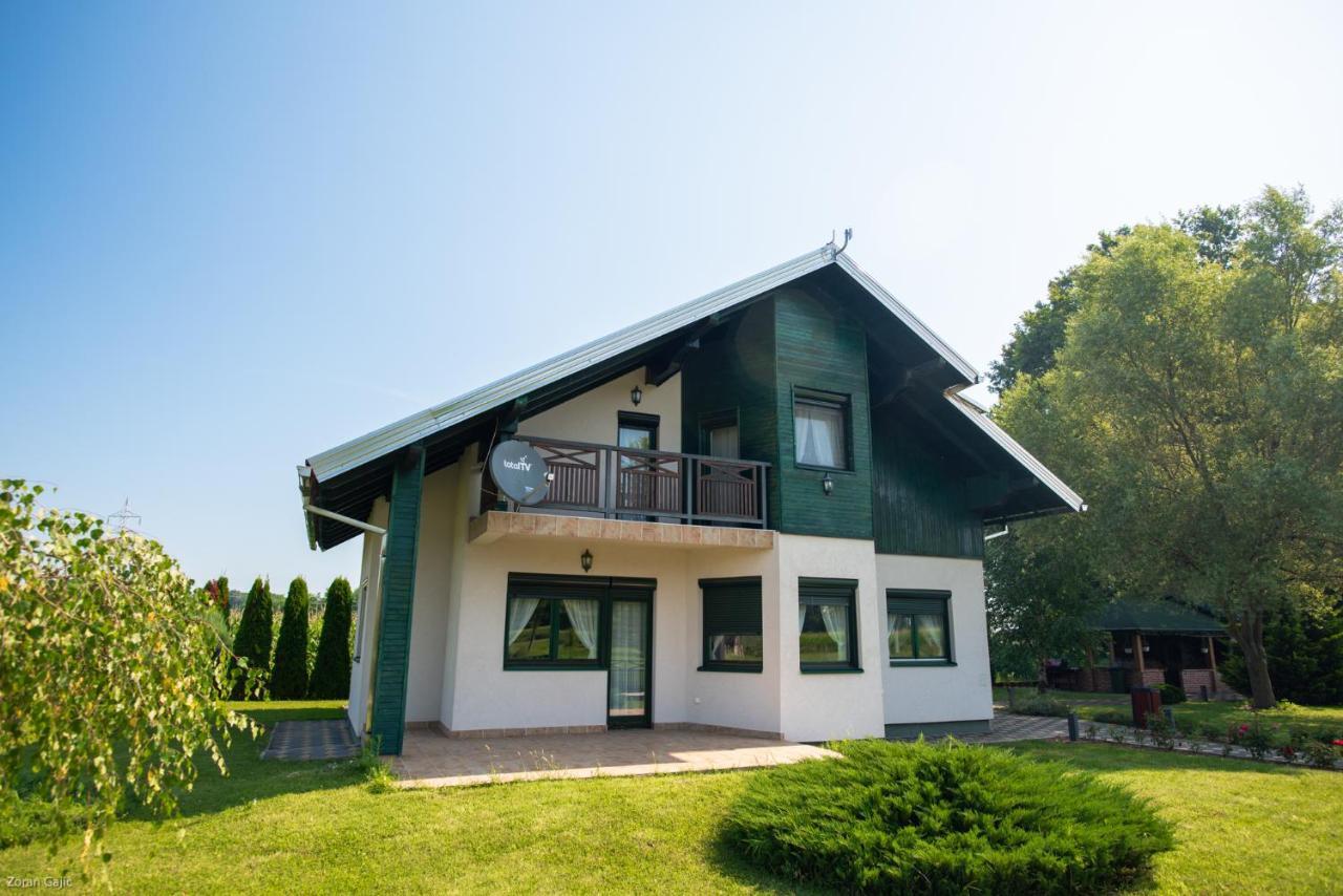 Hotel & Distillery Monogram Gradac  Dış mekan fotoğraf