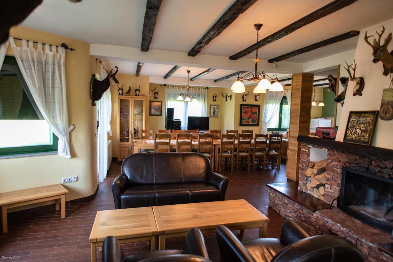 Hotel & Distillery Monogram Gradac  Dış mekan fotoğraf