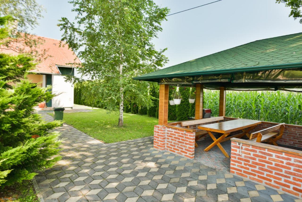 Hotel & Distillery Monogram Gradac  Dış mekan fotoğraf