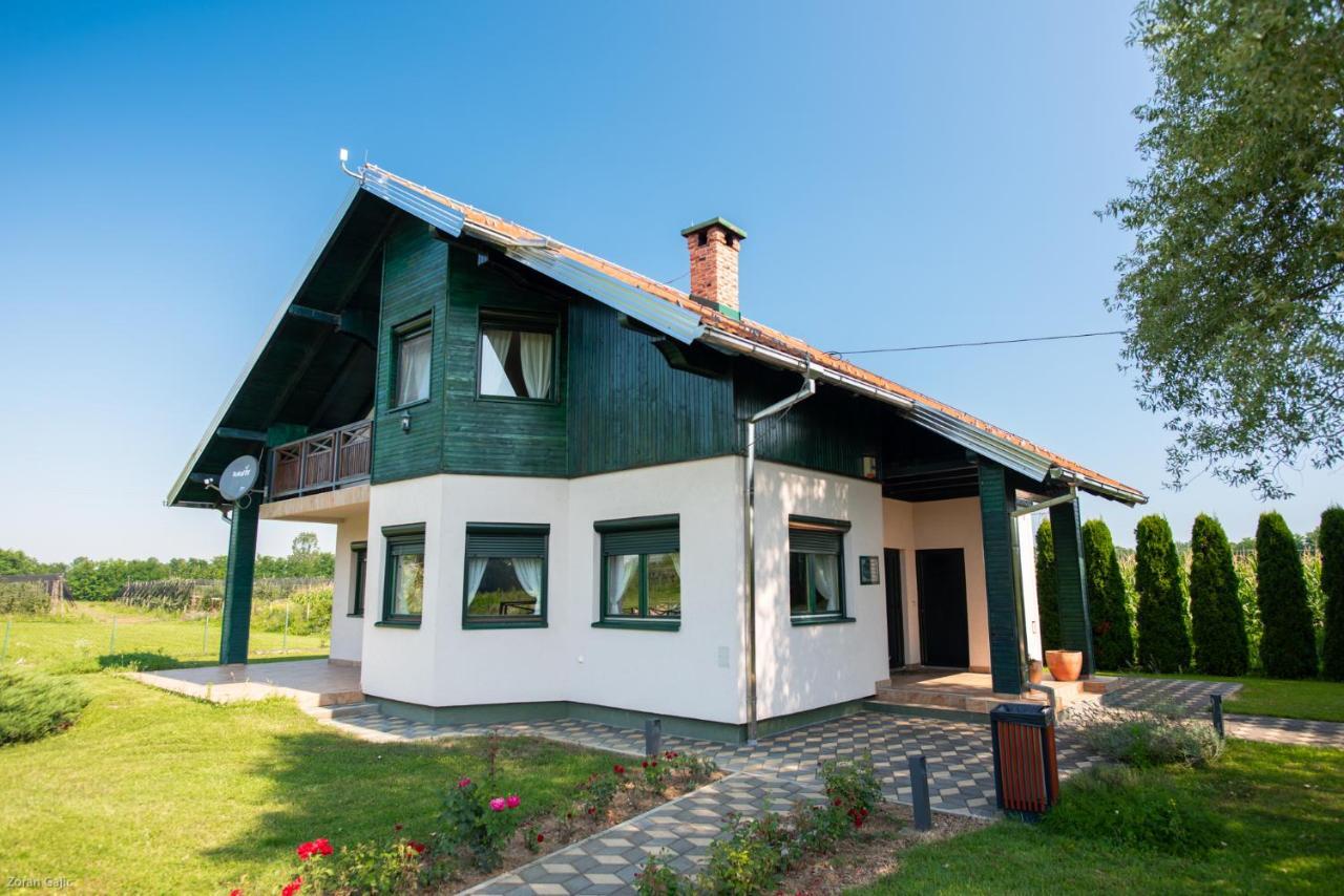 Hotel & Distillery Monogram Gradac  Dış mekan fotoğraf