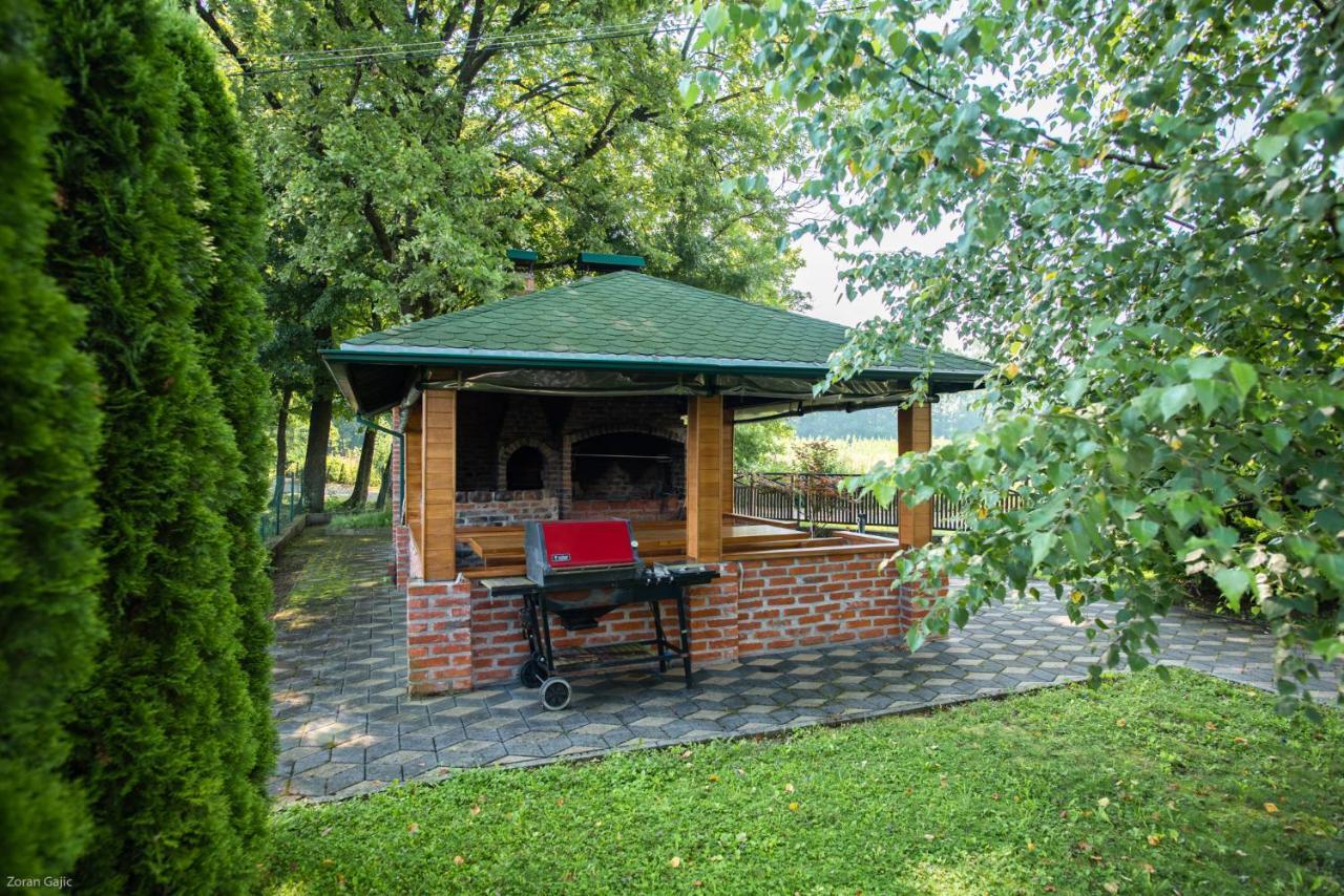 Hotel & Distillery Monogram Gradac  Dış mekan fotoğraf